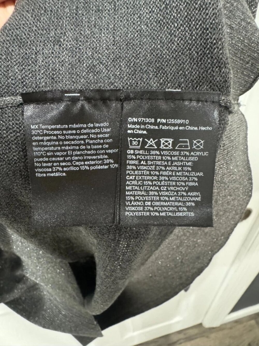 H&M Metallic Top in XXL Grey - Picture 3 of 4